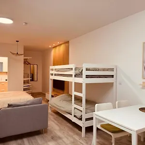 https://el-duplex-del-corte-ingles-8-personas-parking-incluido-malaga.hotelsinnerja.org