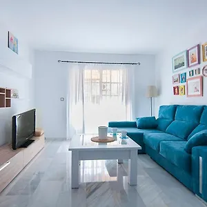 https://luminoso-y-fresco-apartamento-en-2-linea-de-playa.es-andalucia.com